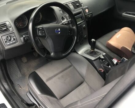 Сірий Вольво V50, об'ємом двигуна 2 л та пробігом 270 тис. км за 5100 $, фото 7 на Automoto.ua