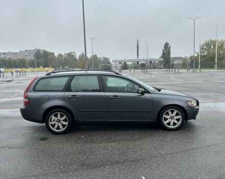 Сірий Вольво V50, об'ємом двигуна 2 л та пробігом 421 тис. км за 3100 $, фото 1 на Automoto.ua