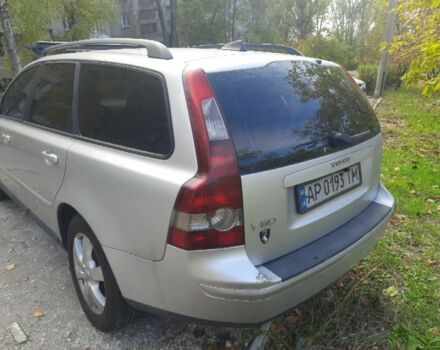 Сірий Вольво V50, об'ємом двигуна 2 л та пробігом 270 тис. км за 4800 $, фото 3 на Automoto.ua