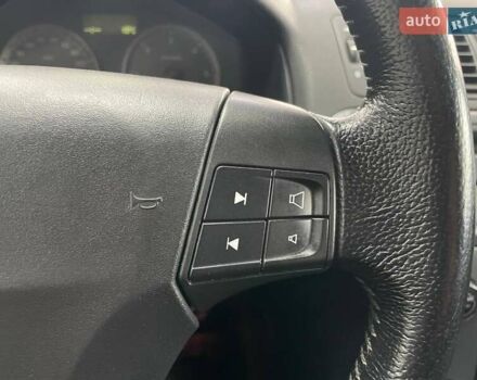 Серый Вольво В50, объемом двигателя 2 л и пробегом 400 тыс. км за 4690 $, фото 22 на Automoto.ua