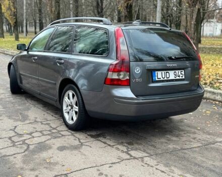 Сірий Вольво V50, об'ємом двигуна 2 л та пробігом 306 тис. км за 2700 $, фото 4 на Automoto.ua