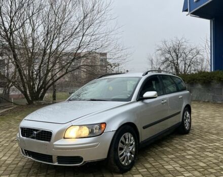Серый Вольво В50, объемом двигателя 2 л и пробегом 200 тыс. км за 2600 $, фото 1 на Automoto.ua