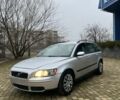 Серый Вольво В50, объемом двигателя 2 л и пробегом 200 тыс. км за 2600 $, фото 1 на Automoto.ua