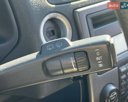 Серый Вольво В50, объемом двигателя 2 л и пробегом 400 тыс. км за 4490 $, фото 21 на Automoto.ua