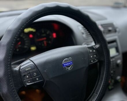 Серый Вольво В50, объемом двигателя 2 л и пробегом 200 тыс. км за 2600 $, фото 13 на Automoto.ua