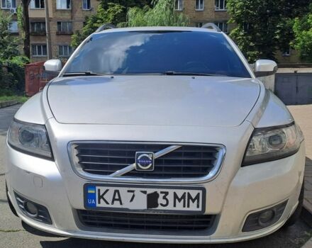 Серый Вольво В50, объемом двигателя 2 л и пробегом 272 тыс. км за 4400 $, фото 3 на Automoto.ua