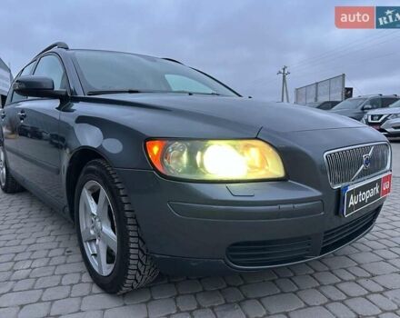 Сірий Вольво V50, об'ємом двигуна 2 л та пробігом 370 тис. км за 7140 $, фото 6 на Automoto.ua