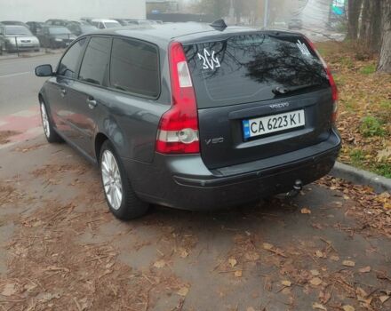 Серый Вольво В50, объемом двигателя 2 л и пробегом 342 тыс. км за 4200 $, фото 5 на Automoto.ua