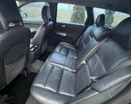 Серый Вольво В50, объемом двигателя 1.56 л и пробегом 389 тыс. км за 4950 $, фото 5 на Automoto.ua