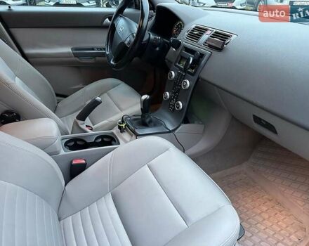 Сірий Вольво V50, об'ємом двигуна 2 л та пробігом 370 тис. км за 7140 $, фото 13 на Automoto.ua