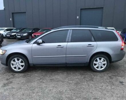 Серый Вольво В50, объемом двигателя 1.6 л и пробегом 367 тыс. км за 6490 $, фото 3 на Automoto.ua