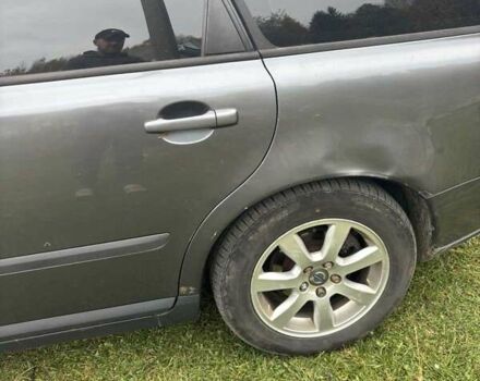 Сірий Вольво V50, об'ємом двигуна 1.56 л та пробігом 590 тис. км за 3700 $, фото 4 на Automoto.ua