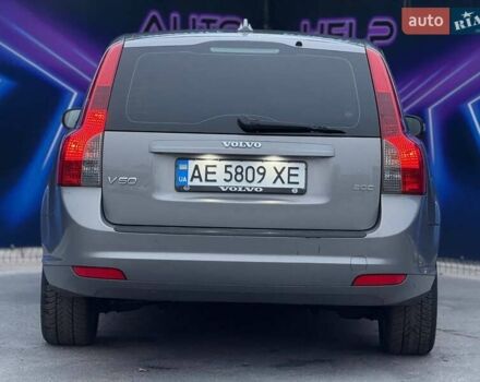 Серый Вольво В50, объемом двигателя 2 л и пробегом 212 тыс. км за 7999 $, фото 4 на Automoto.ua