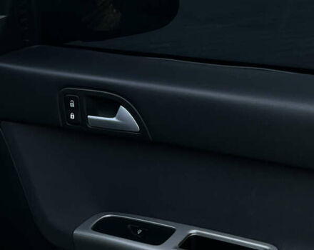 Серый Вольво В50, объемом двигателя 2 л и пробегом 261 тыс. км за 6600 $, фото 52 на Automoto.ua