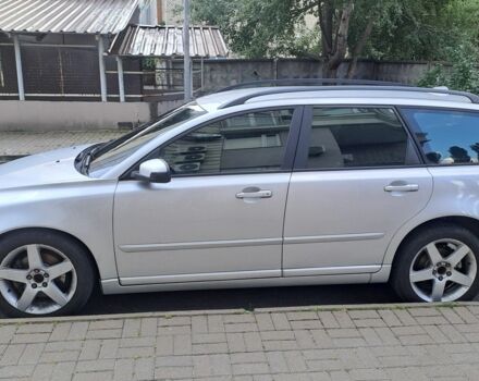 Серый Вольво В50, объемом двигателя 2 л и пробегом 272 тыс. км за 4400 $, фото 9 на Automoto.ua