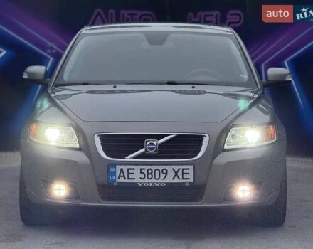 Серый Вольво В50, объемом двигателя 2 л и пробегом 212 тыс. км за 7999 $, фото 2 на Automoto.ua