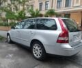 Сірий Вольво V50, об'ємом двигуна 2.4 л та пробігом 400 тис. км за 3500 $, фото 4 на Automoto.ua