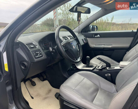 Серый Вольво В50, объемом двигателя 1.56 л и пробегом 320 тыс. км за 6000 $, фото 25 на Automoto.ua