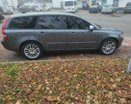 Серый Вольво В50, объемом двигателя 2 л и пробегом 342 тыс. км за 4200 $, фото 3 на Automoto.ua