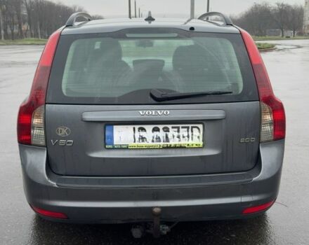 Серый Вольво В50, объемом двигателя 0 л и пробегом 300 тыс. км за 3087 $, фото 2 на Automoto.ua