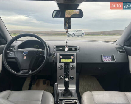 Серый Вольво В50, объемом двигателя 1.56 л и пробегом 320 тыс. км за 6000 $, фото 26 на Automoto.ua