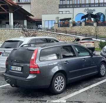 Сірий Вольво V50, об'ємом двигуна 2 л та пробігом 290 тис. км за 5500 $, фото 2 на Automoto.ua