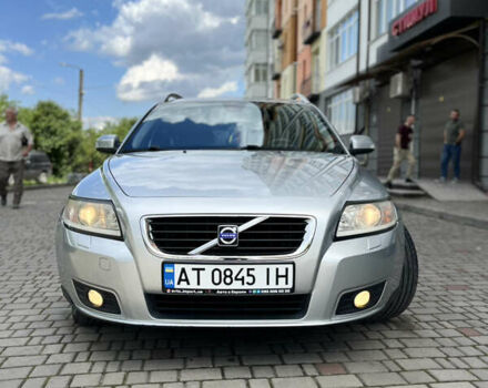 Серый Вольво В50, объемом двигателя 1.98 л и пробегом 216 тыс. км за 6400 $, фото 3 на Automoto.ua