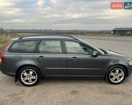 Серый Вольво В50, объемом двигателя 1.56 л и пробегом 320 тыс. км за 6000 $, фото 7 на Automoto.ua