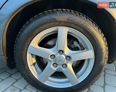 Сірий Вольво V50, об'ємом двигуна 2 л та пробігом 370 тис. км за 7140 $, фото 27 на Automoto.ua