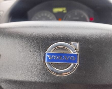 Серый Вольво В50, объемом двигателя 2 л и пробегом 333 тыс. км за 2200 $, фото 1 на Automoto.ua