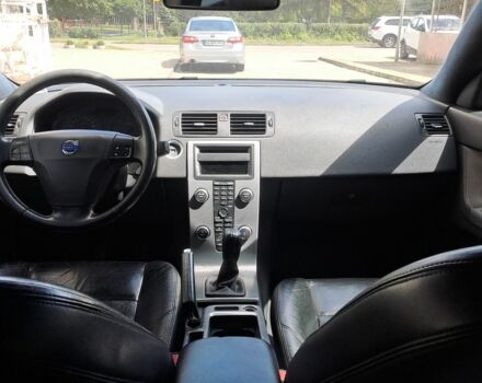 Серый Вольво В50, объемом двигателя 2 л и пробегом 272 тыс. км за 4400 $, фото 15 на Automoto.ua