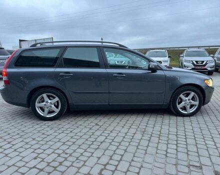 Сірий Вольво V50, об'ємом двигуна 2 л та пробігом 370 тис. км за 6990 $, фото 5 на Automoto.ua