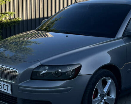 Серый Вольво В50, объемом двигателя 2 л и пробегом 261 тыс. км за 6600 $, фото 4 на Automoto.ua