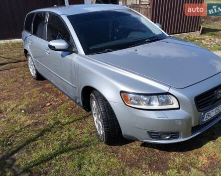 Серый Вольво В50, объемом двигателя 1.6 л и пробегом 230 тыс. км за 6300 $, фото 7 на Automoto.ua