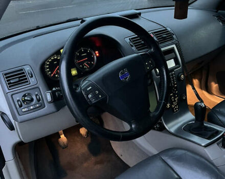 Серый Вольво В50, объемом двигателя 1.6 л и пробегом 280 тыс. км за 5800 $, фото 10 на Automoto.ua