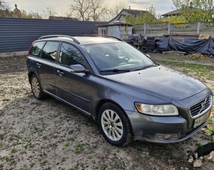 Серый Вольво В50, объемом двигателя 2 л и пробегом 322 тыс. км за 1650 $, фото 2 на Automoto.ua