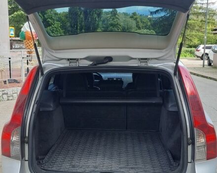 Серый Вольво В50, объемом двигателя 2 л и пробегом 272 тыс. км за 4400 $, фото 6 на Automoto.ua