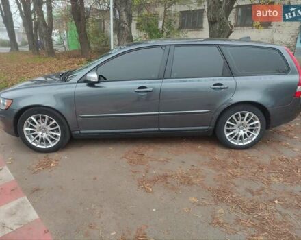 Серый Вольво В50, объемом двигателя 2 л и пробегом 342 тыс. км за 4200 $, фото 3 на Automoto.ua