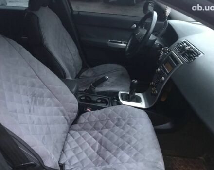 Серый Вольво В50, объемом двигателя 1.6 л и пробегом 367 тыс. км за 6490 $, фото 9 на Automoto.ua