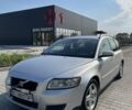Серый Вольво В50, объемом двигателя 2 л и пробегом 285 тыс. км за 7000 $, фото 1 на Automoto.ua