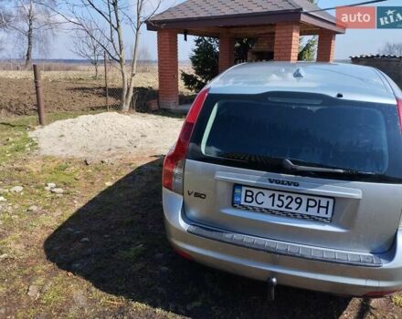 Серый Вольво В50, объемом двигателя 1.6 л и пробегом 230 тыс. км за 6300 $, фото 3 на Automoto.ua