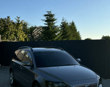 Серый Вольво В50, объемом двигателя 2 л и пробегом 261 тыс. км за 6600 $, фото 3 на Automoto.ua