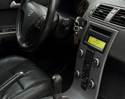 Сірий Вольво V50, об'ємом двигуна 1.56 л та пробігом 244 тис. км за 6900 $, фото 13 на Automoto.ua