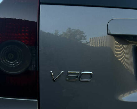 Серый Вольво В50, объемом двигателя 2 л и пробегом 261 тыс. км за 6600 $, фото 12 на Automoto.ua