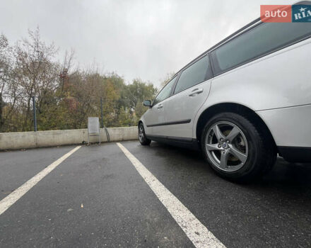 Сірий Вольво V50, об'ємом двигуна 1.56 л та пробігом 274 тис. км за 6200 $, фото 16 на Automoto.ua