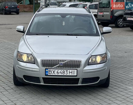 Сірий Вольво V50, об'ємом двигуна 1.6 л та пробігом 234 тис. км за 6000 $, фото 1 на Automoto.ua