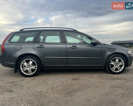 Серый Вольво В50, объемом двигателя 1.56 л и пробегом 320 тыс. км за 6000 $, фото 6 на Automoto.ua