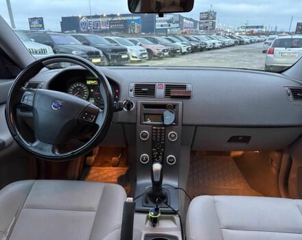 Сірий Вольво V50, об'ємом двигуна 2 л та пробігом 370 тис. км за 6990 $, фото 14 на Automoto.ua