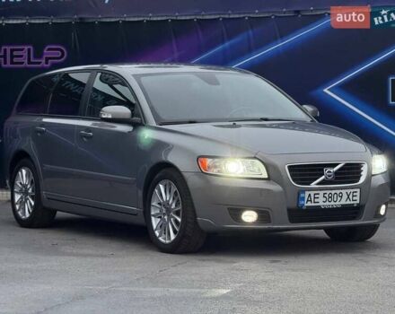 Серый Вольво В50, объемом двигателя 2 л и пробегом 212 тыс. км за 7999 $, фото 3 на Automoto.ua