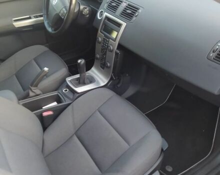 Серый Вольво В50, объемом двигателя 1.8 л и пробегом 211 тыс. км за 1015 $, фото 2 на Automoto.ua